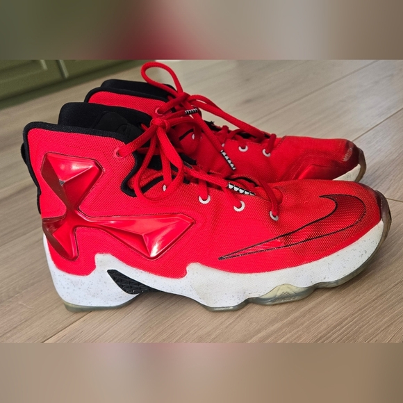 Nike LeBron 13 PS "Away" red sneakers - Picture 2 of 13